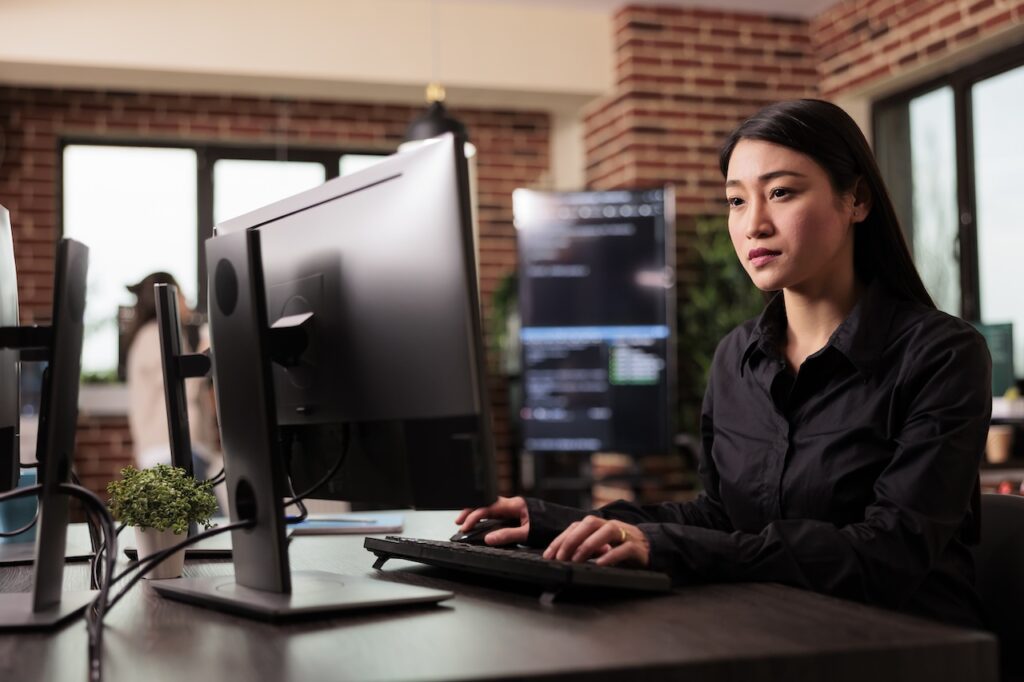 it professional using incident response tactics remotely to help business recover